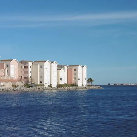 Apartment T2 40m² A 150m De La Avec Parking Prive Et Loggia - - Fr-1-796-26 Gruissan
