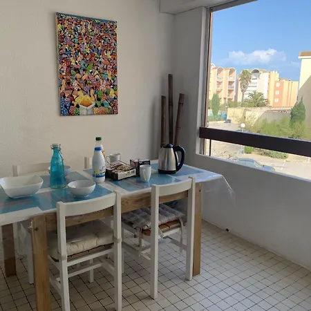 T2 40m² A 150m De La Avec Parking Prive Et Loggia - - Fr-1-796-26 *